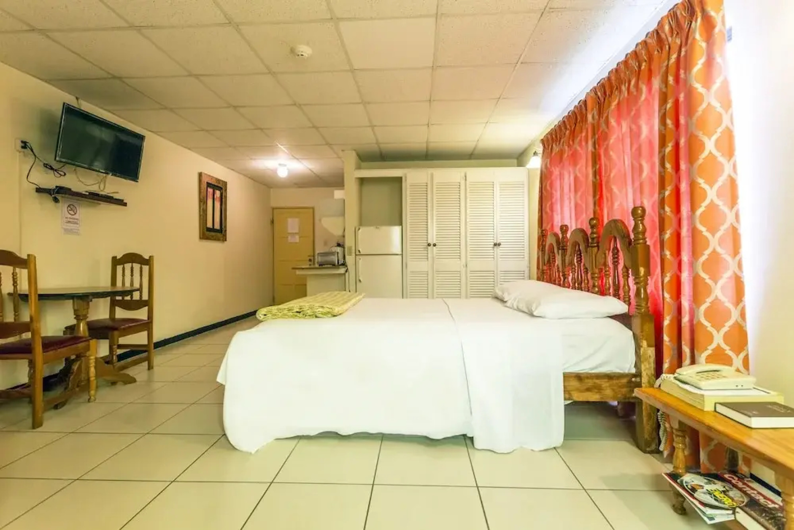 Sundeck Suites