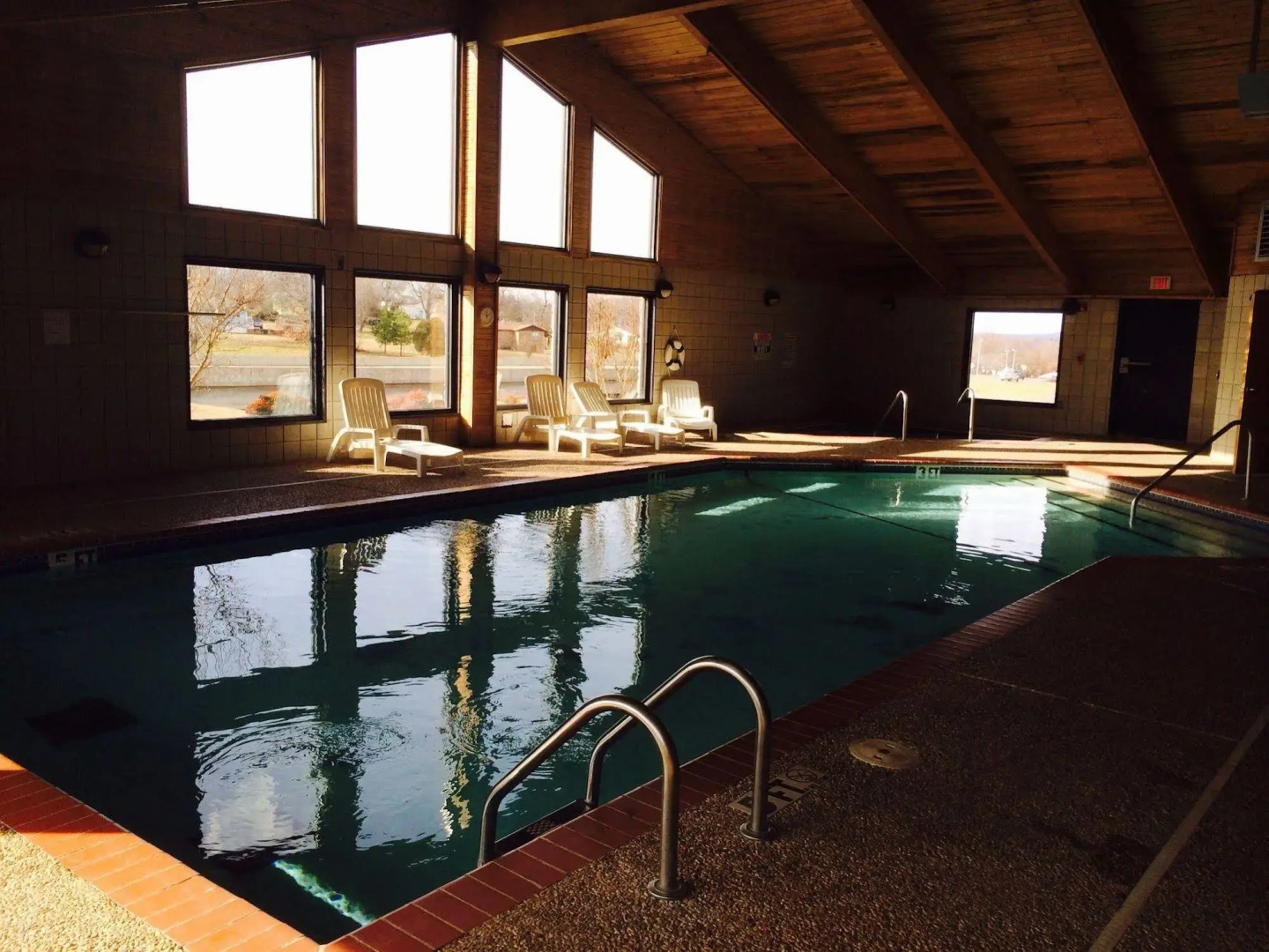 Regency Inn And Suites