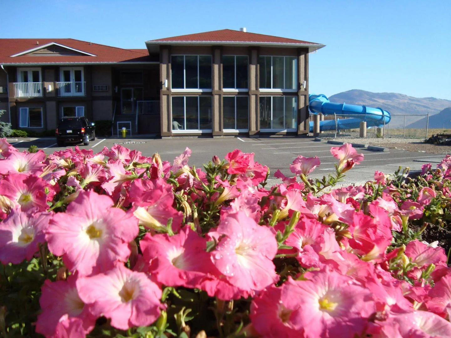 Maverick Motor Inn and Waterslide