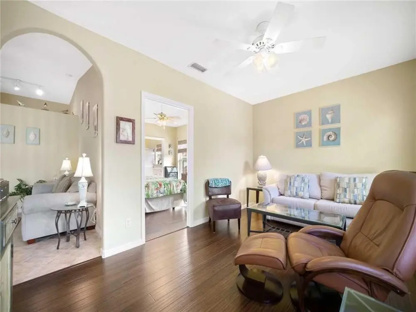 L'Pavia - Two Bedroom Condo