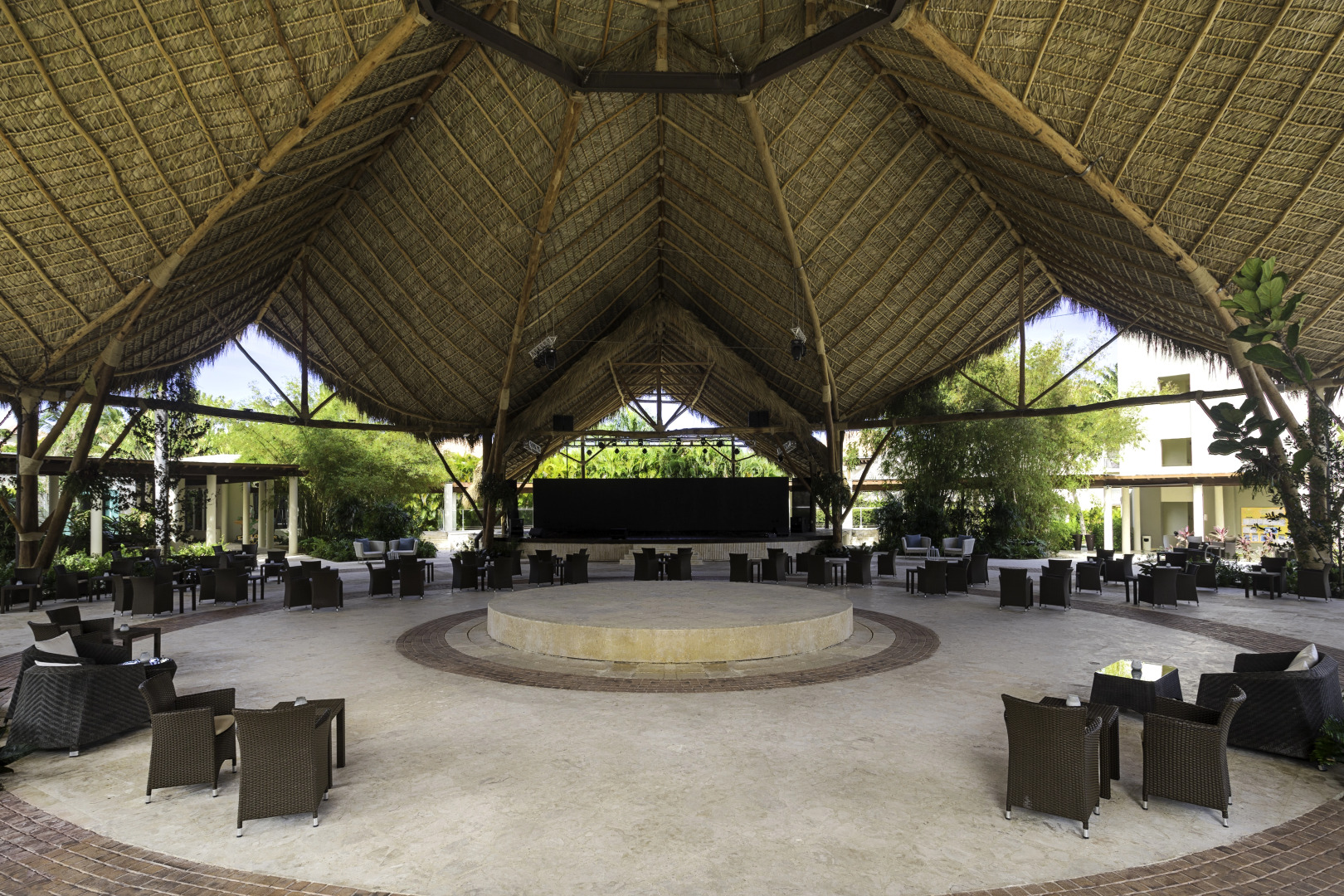 Now Larimar - Preferred Club Deluxe Pool/piscina View