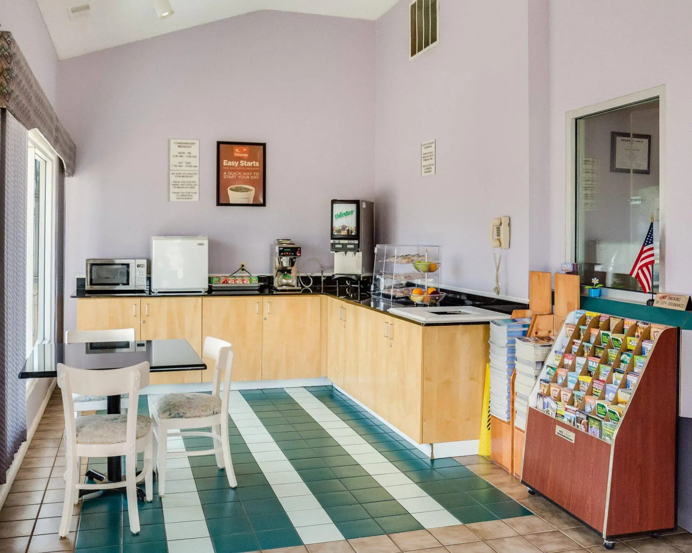 Econo Lodge Little Creek