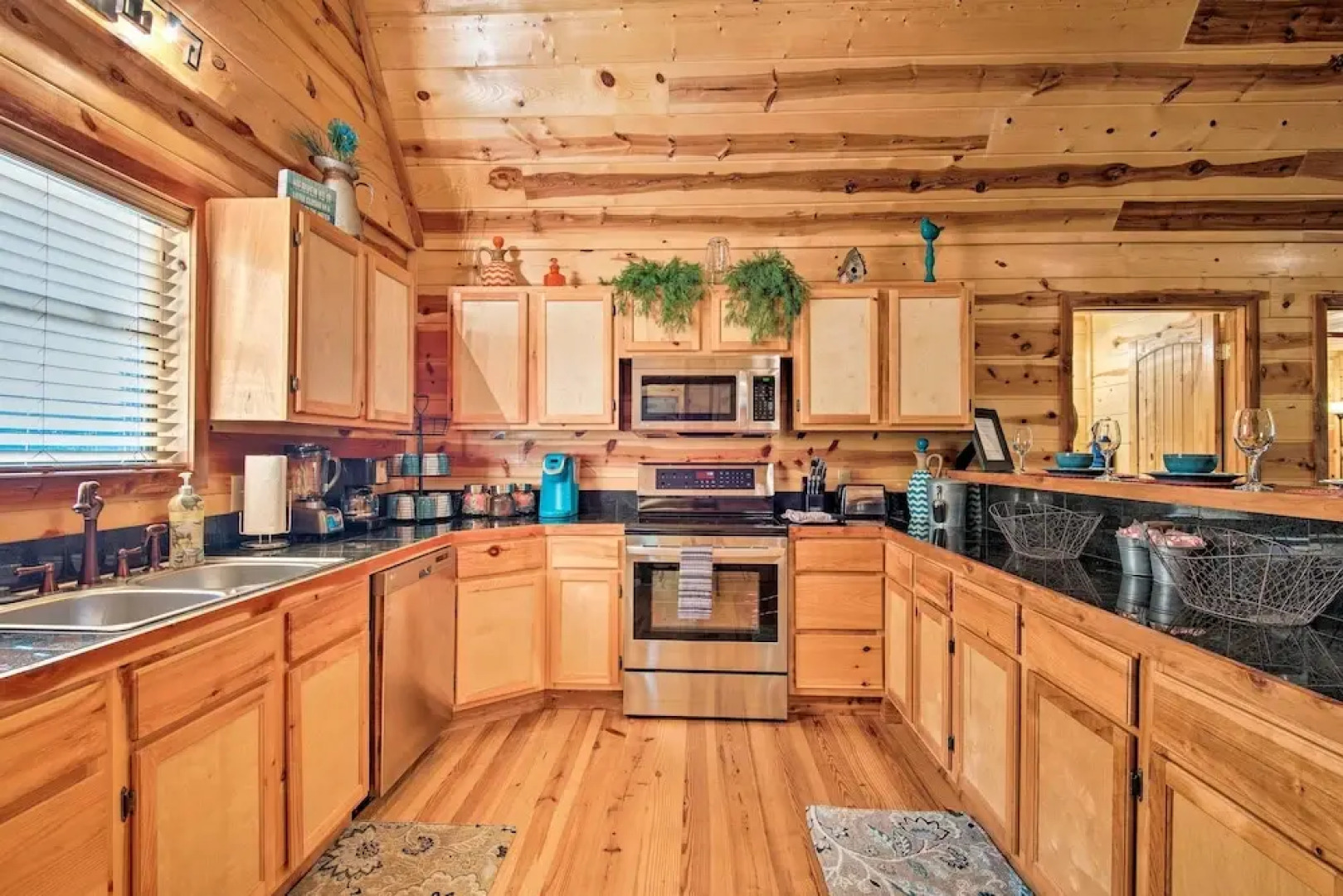 Quiet Mountain Fork River Cabin w/ Water-view Deck