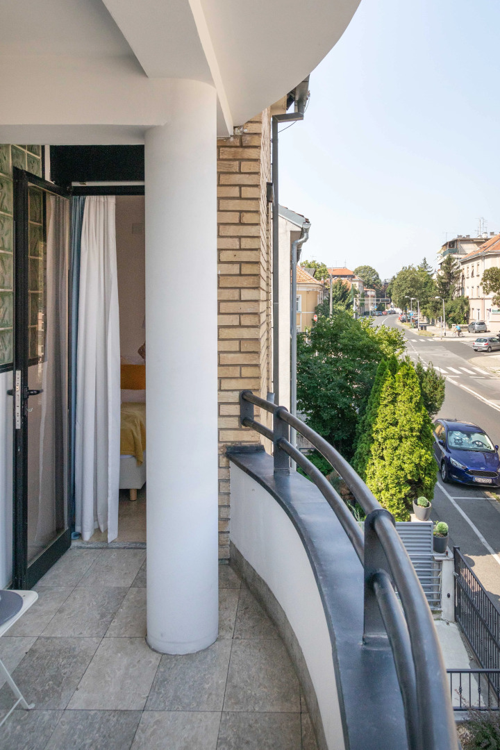 Beautiful and Cozy Studio near City Center