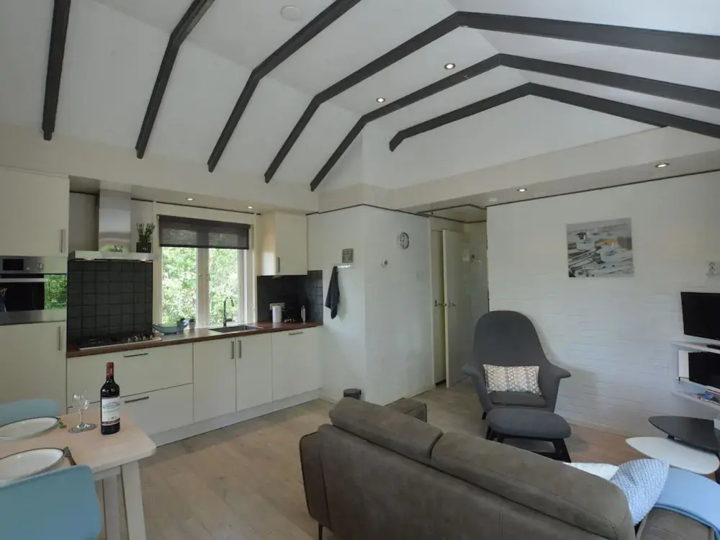 Romantic Forest Retreat With Sauna