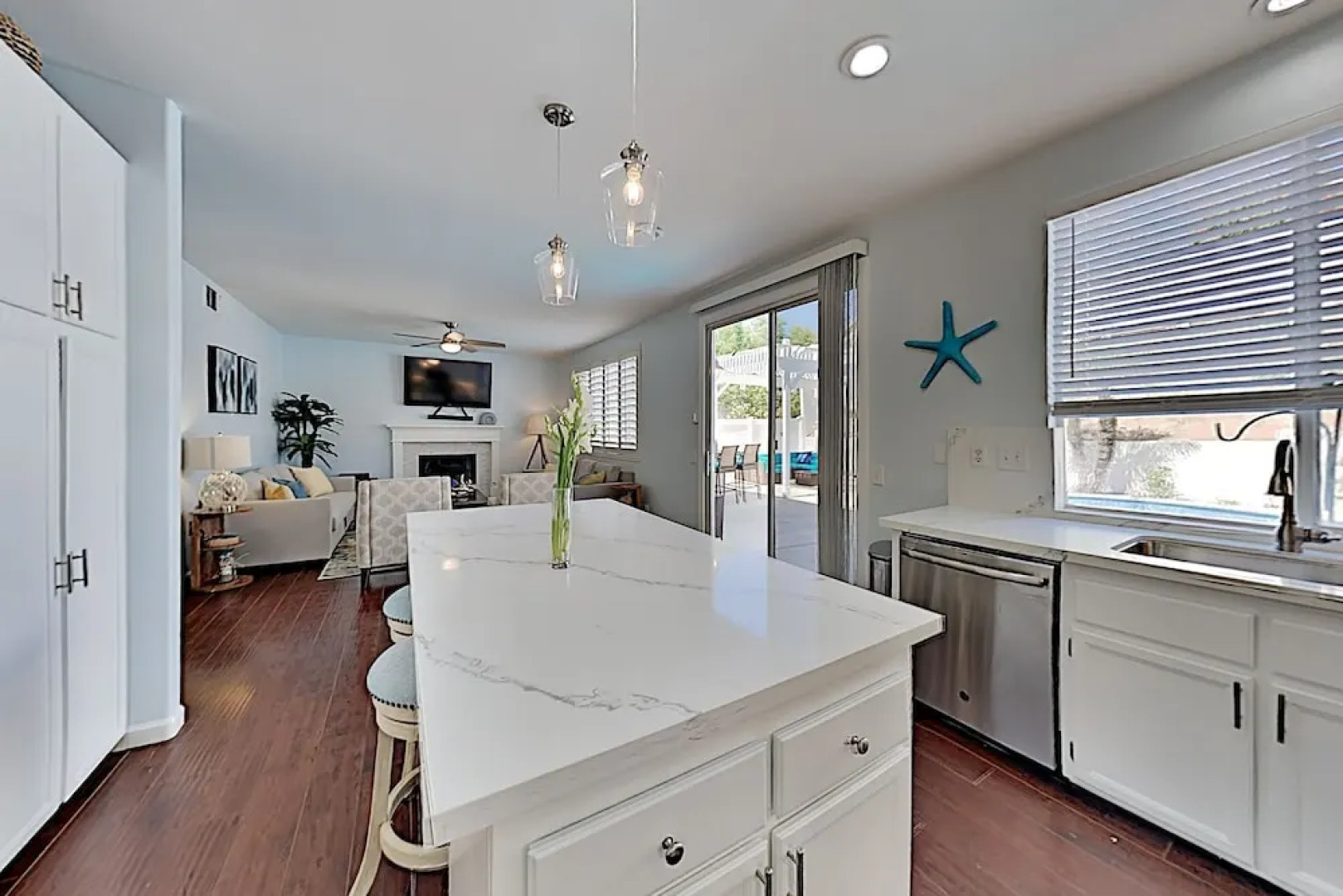 2399chat 4 Bedroom Home