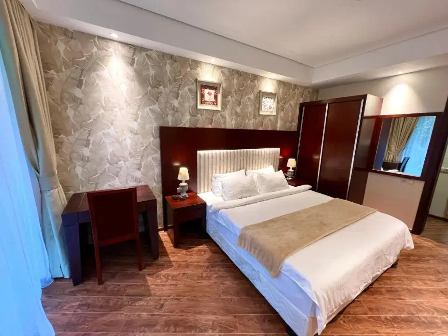 Luxury Oasis Apartment