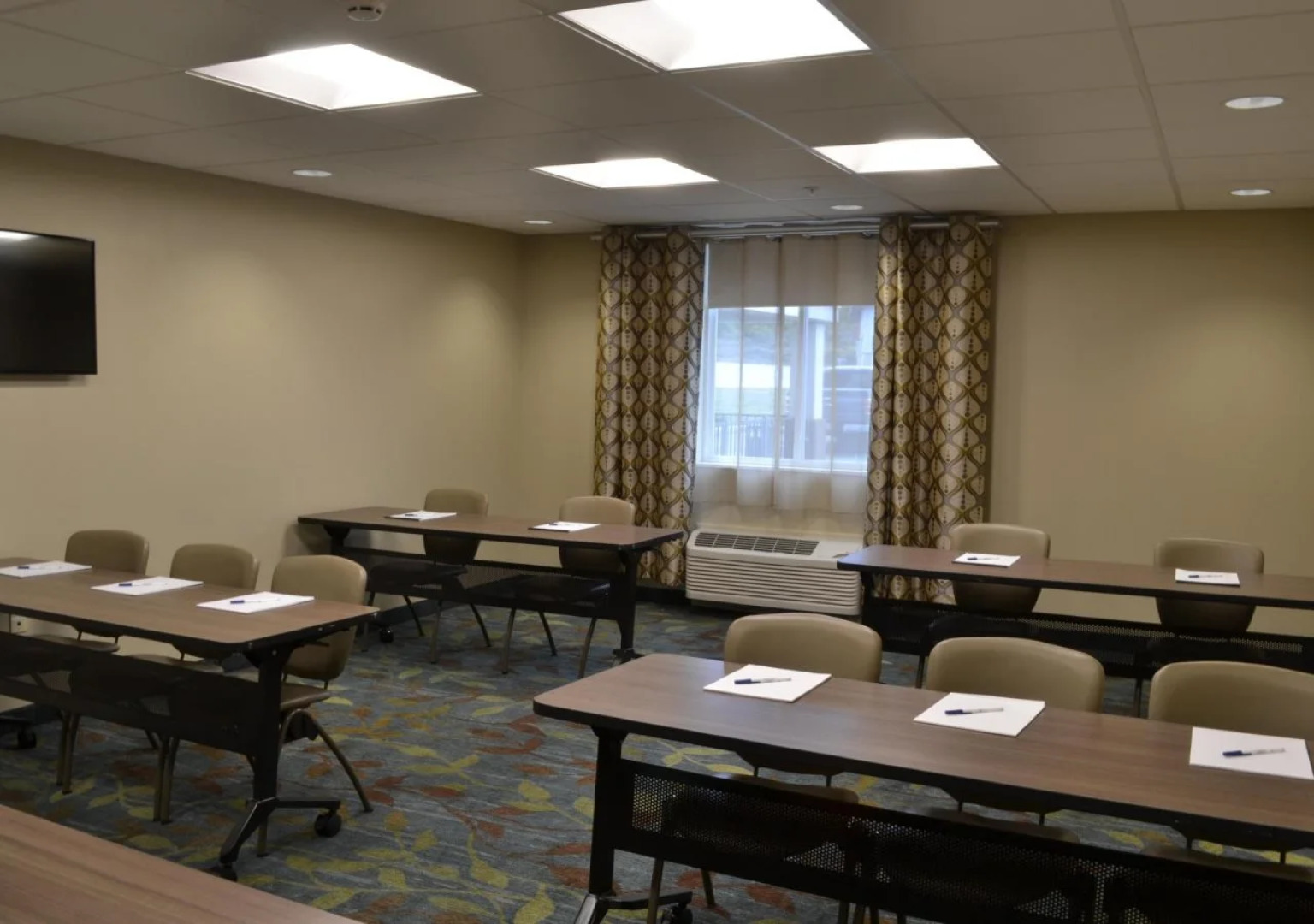 Candlewood Suites St. Clairsville by IHG