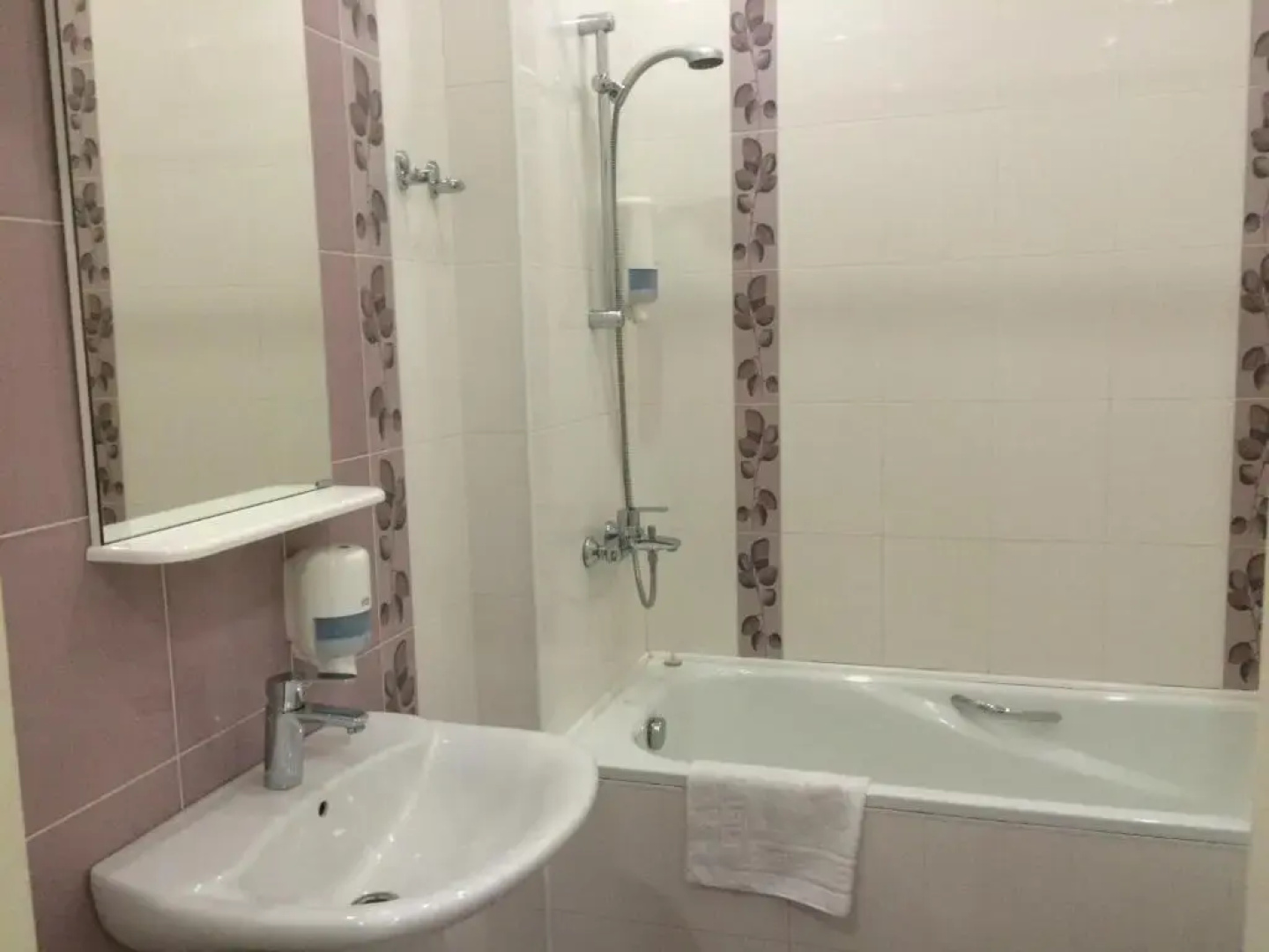 Aquatoria Hotel