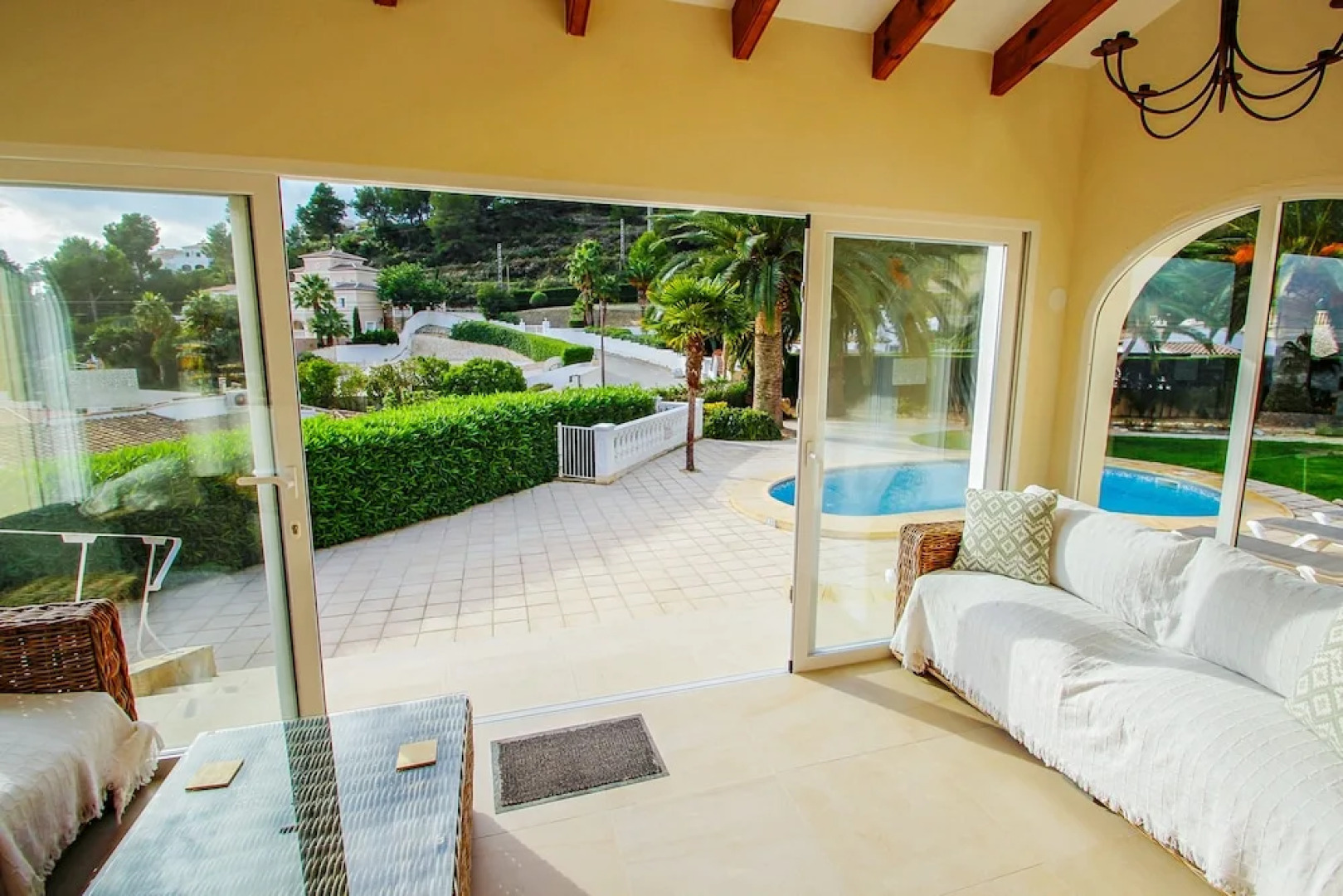 Alldo - hill side with private pool in Moraira
