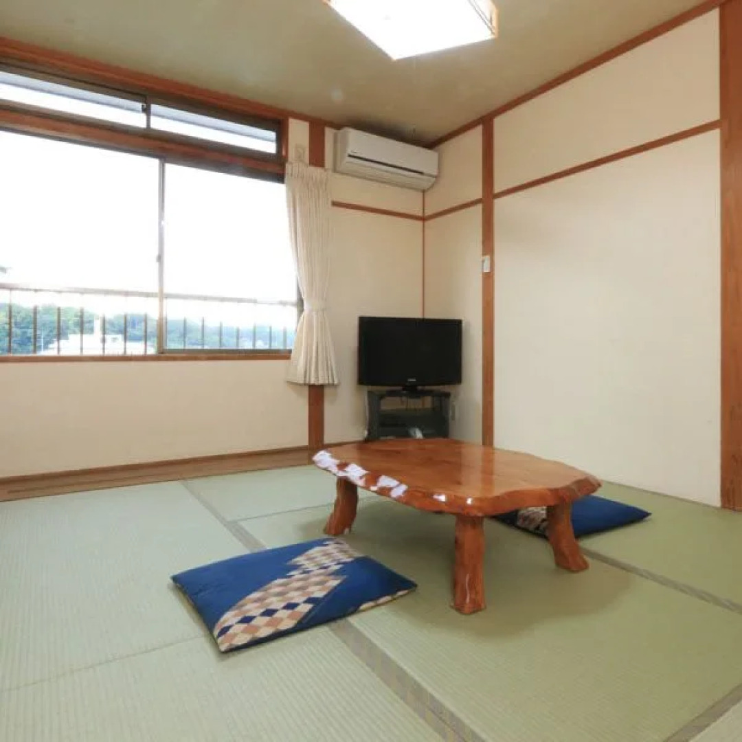 Minshuku Yakusugi-sou