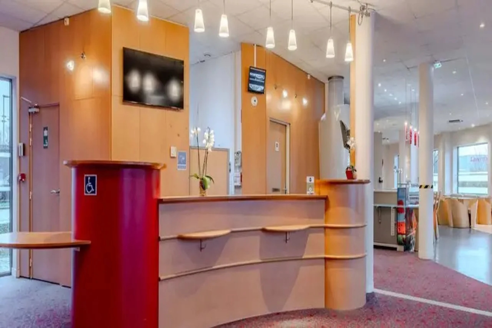 B&B HOTEL Maubeuge Gare