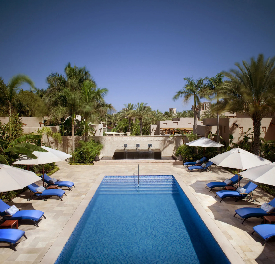 Отель Jumeirah Al Qasr Dubai