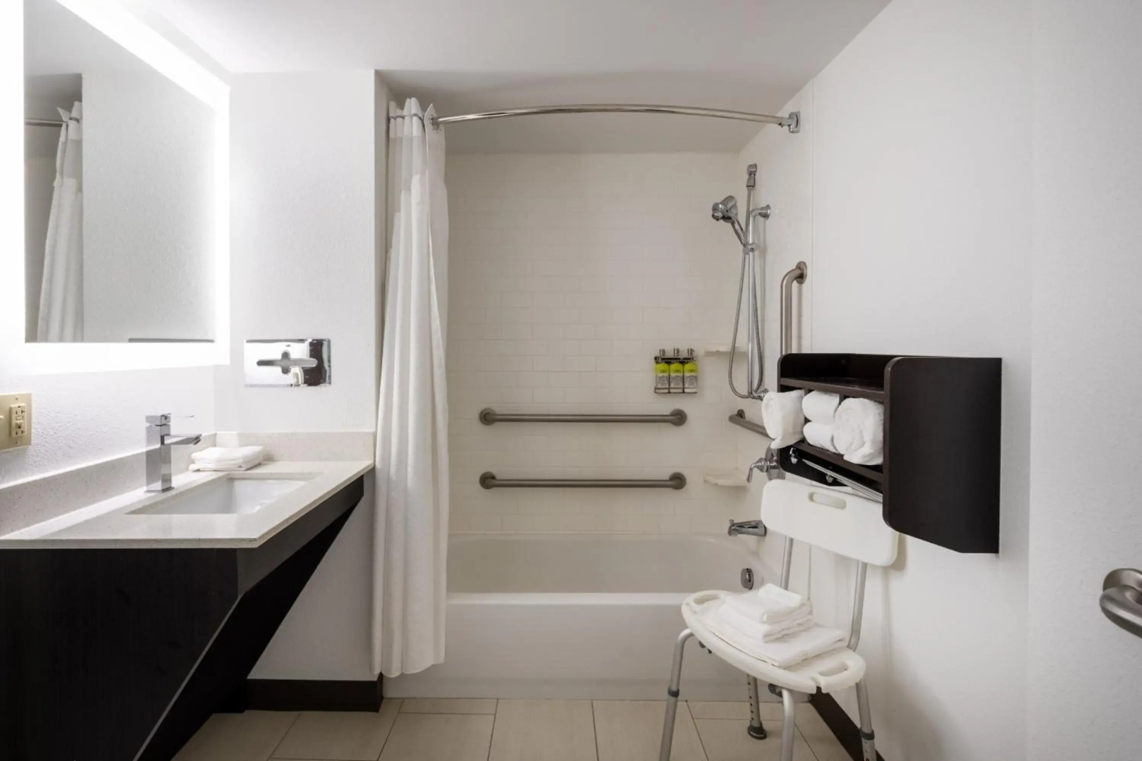 Holiday Inn Express Coventry S - West Warwick Area by IHG