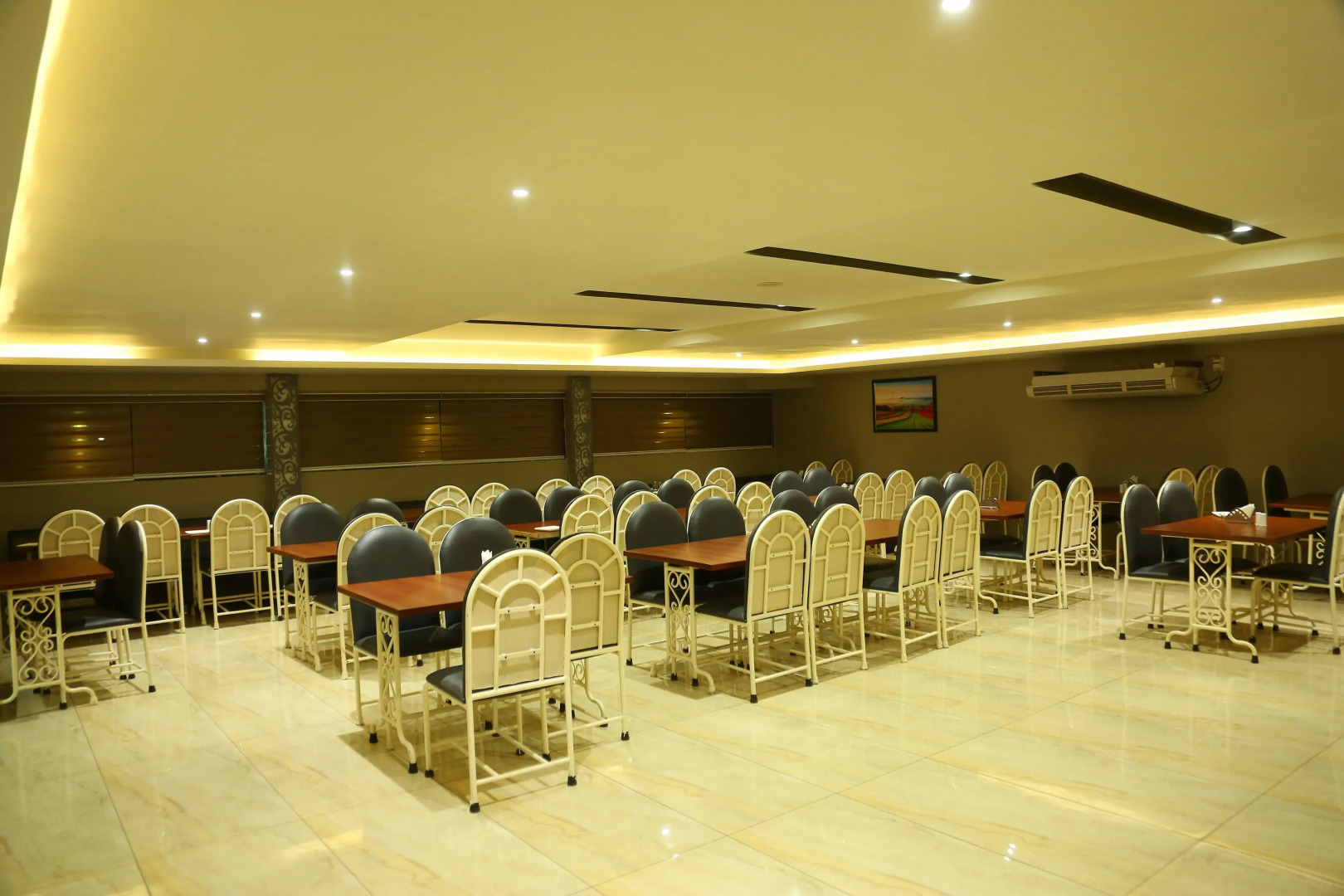 Hotel Natraj & Resort