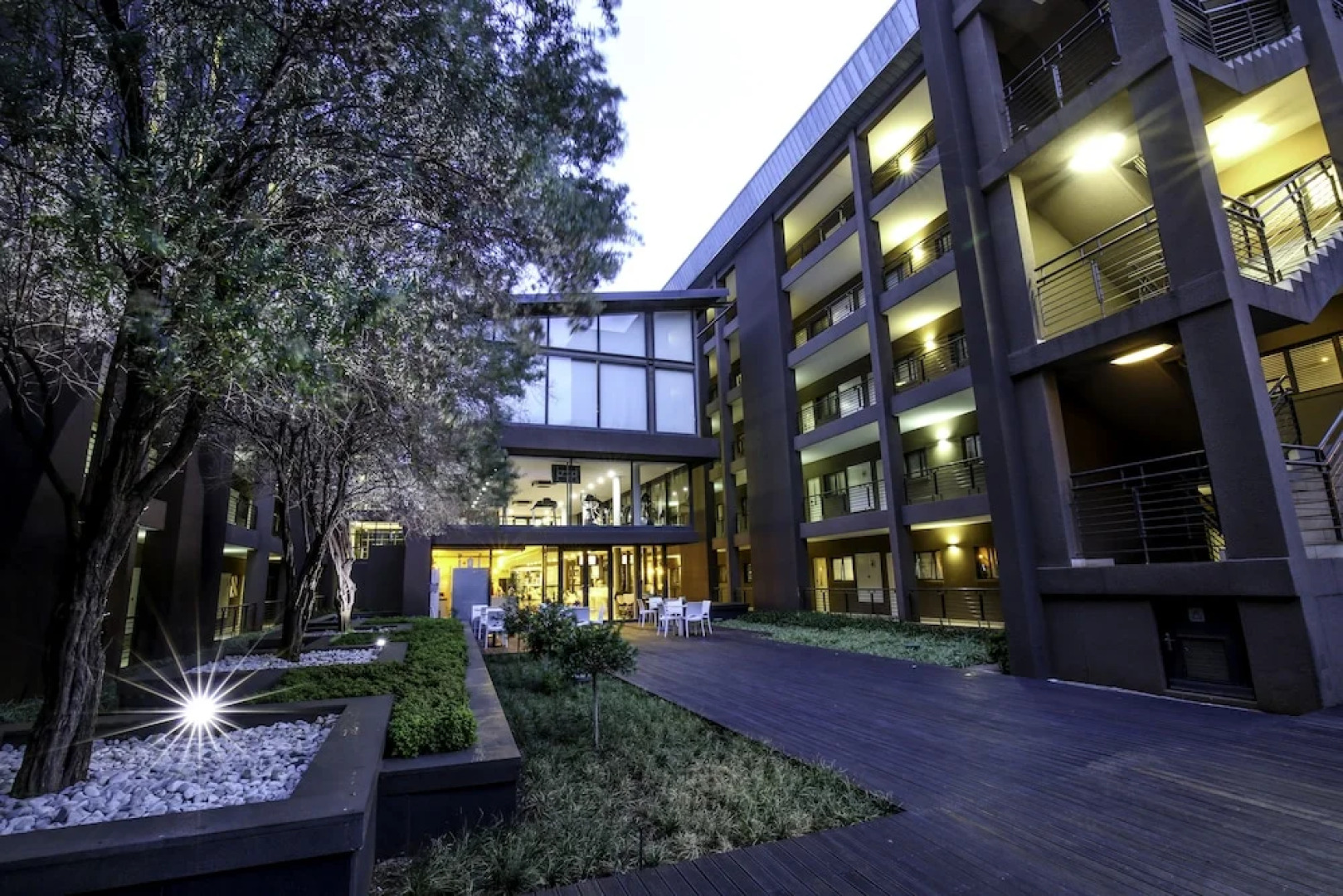 Urban Hip Hotels - The Nicol