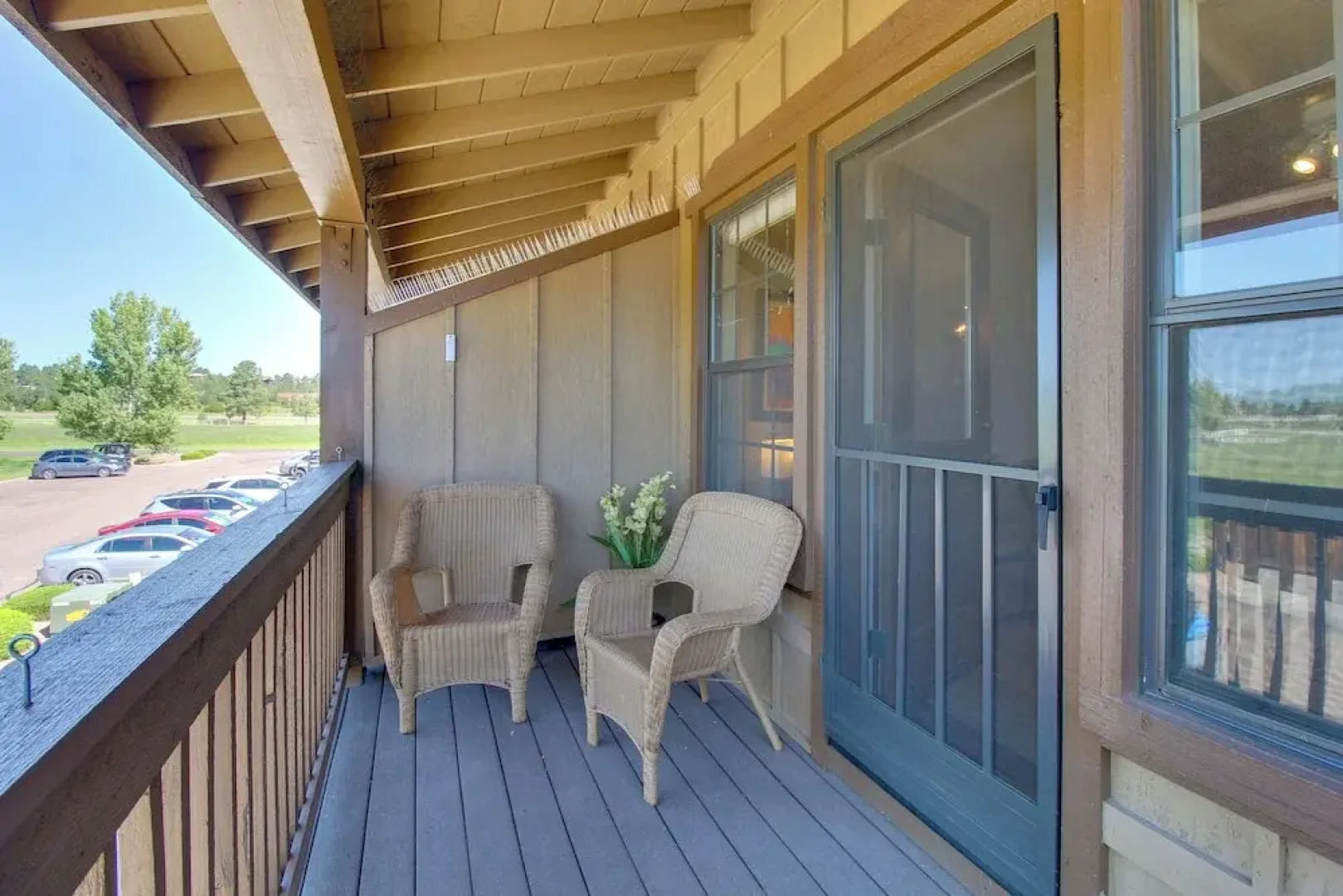 Overgaard Condo w/ Balcony, Near Hiking & Golfing