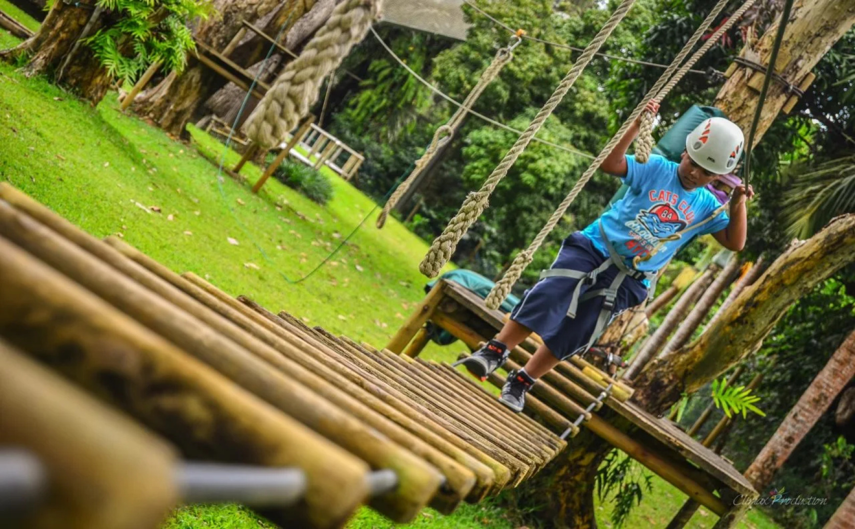 The Bay Club at Anahita