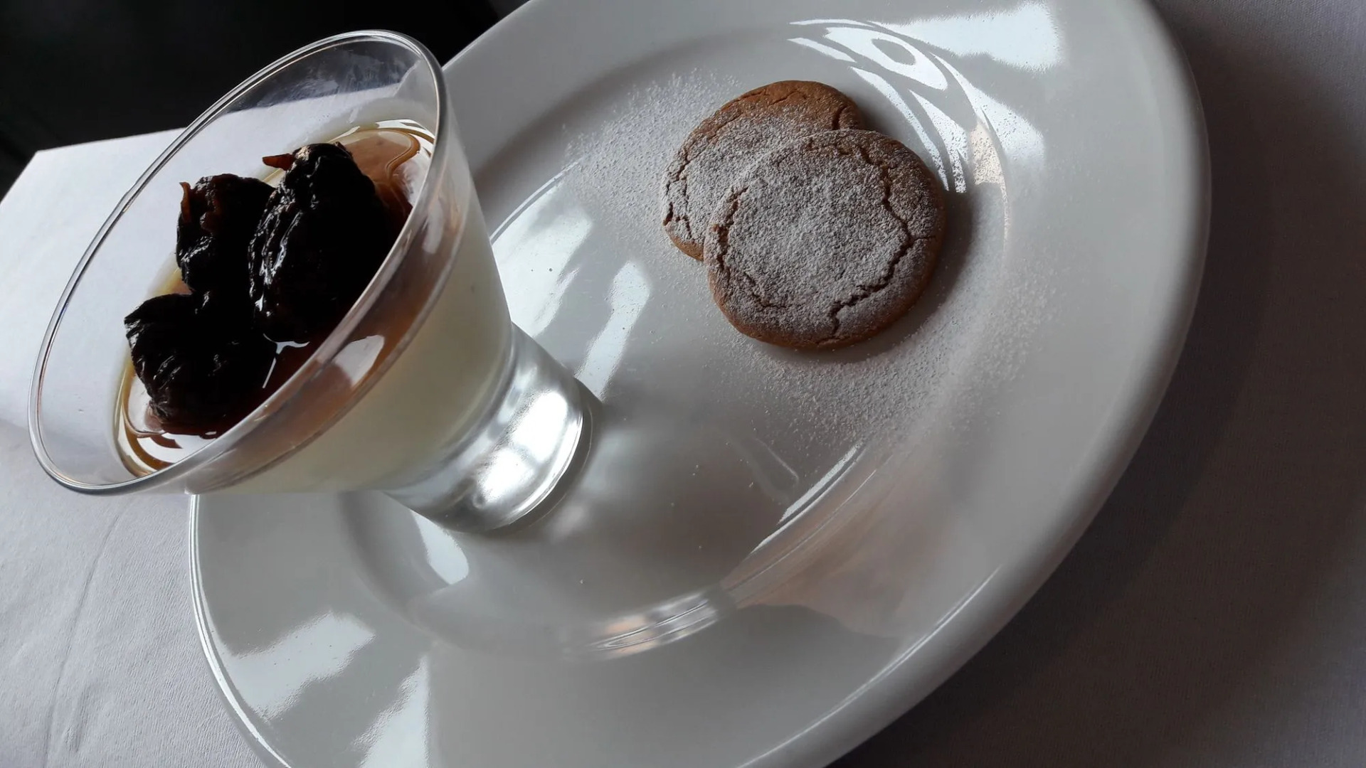 The Sandringham Court Hotel and Apartment