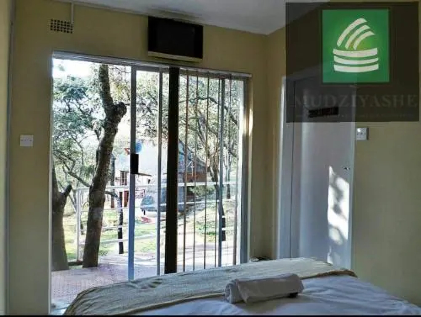 Mudziyashe Resort Lodge