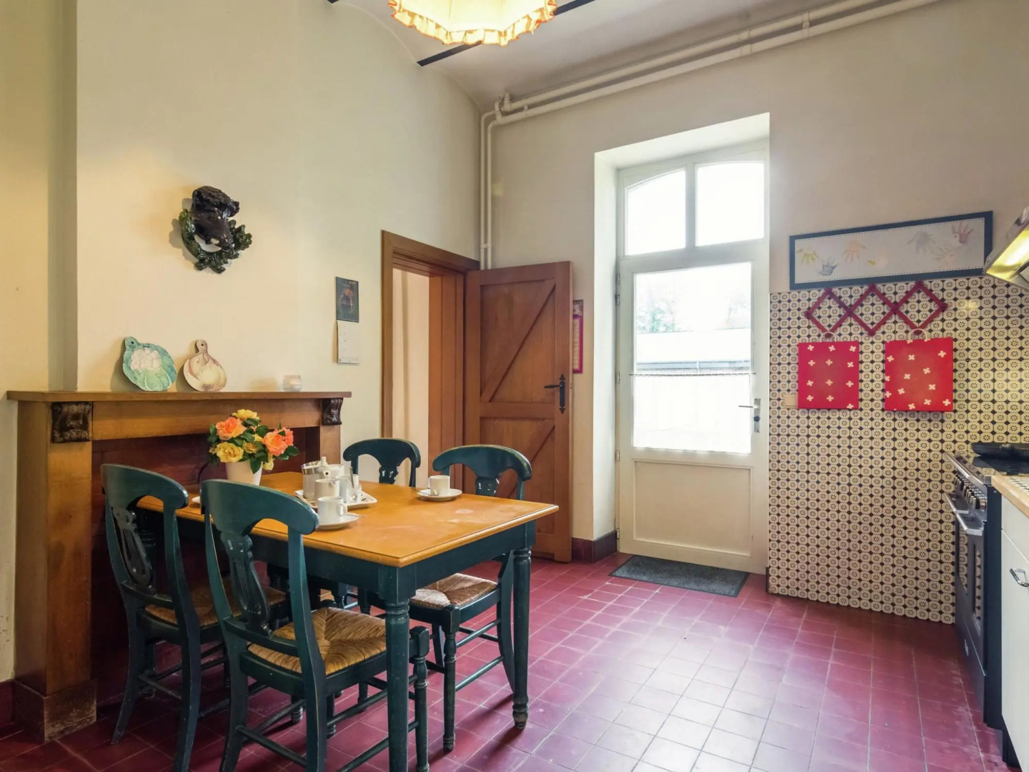 Beautiful Mansion in Beauplateau near Forest