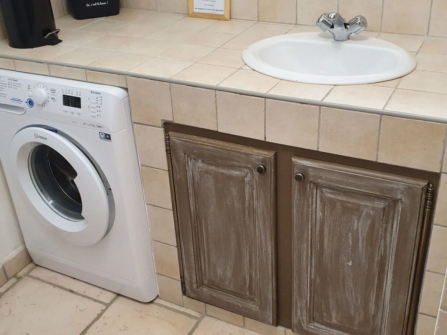 Simplistic Holiday Home in Orgon With Swimming Pool