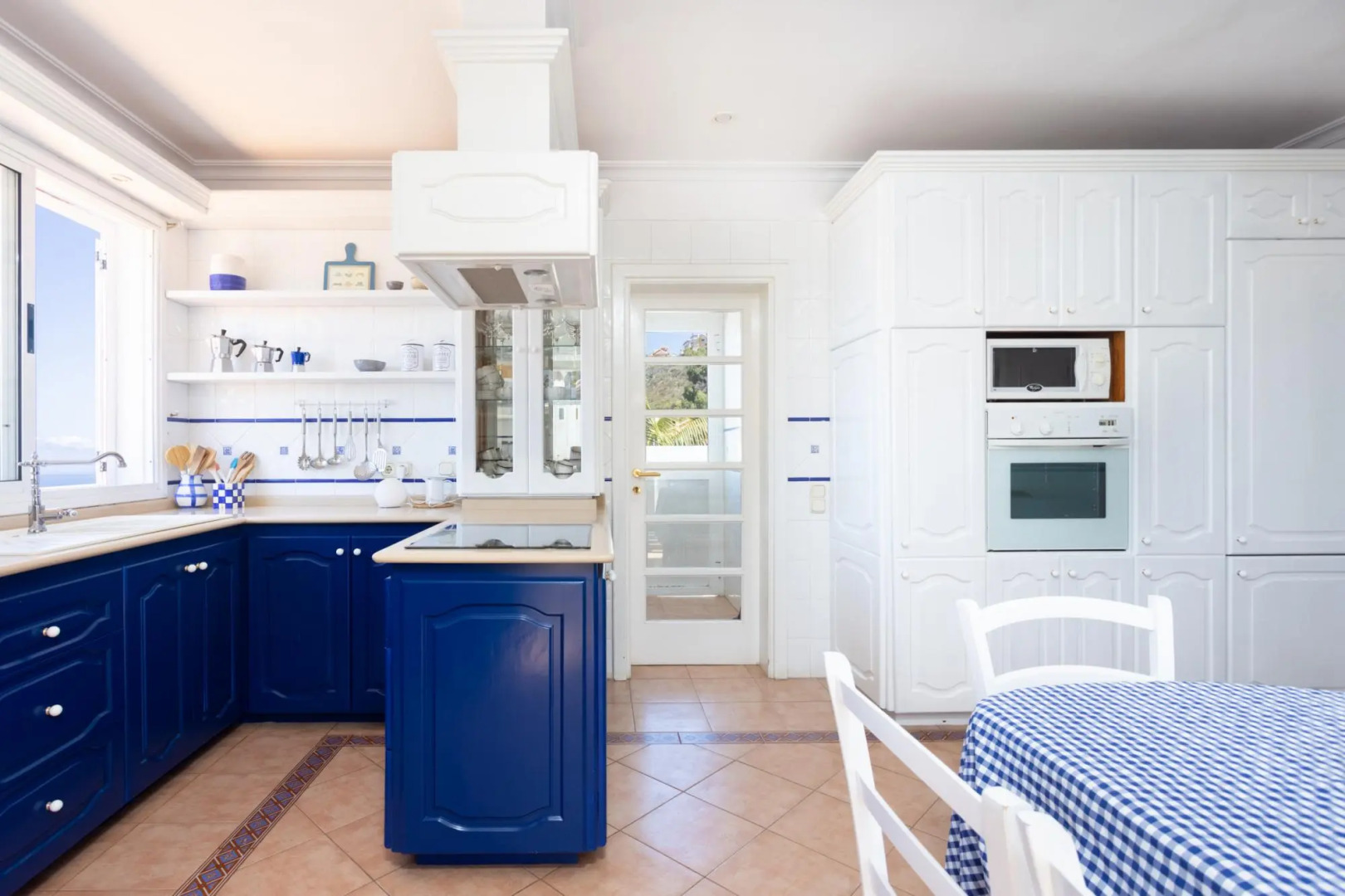 Home2Book Stunning Villa Raquel, Pool & View