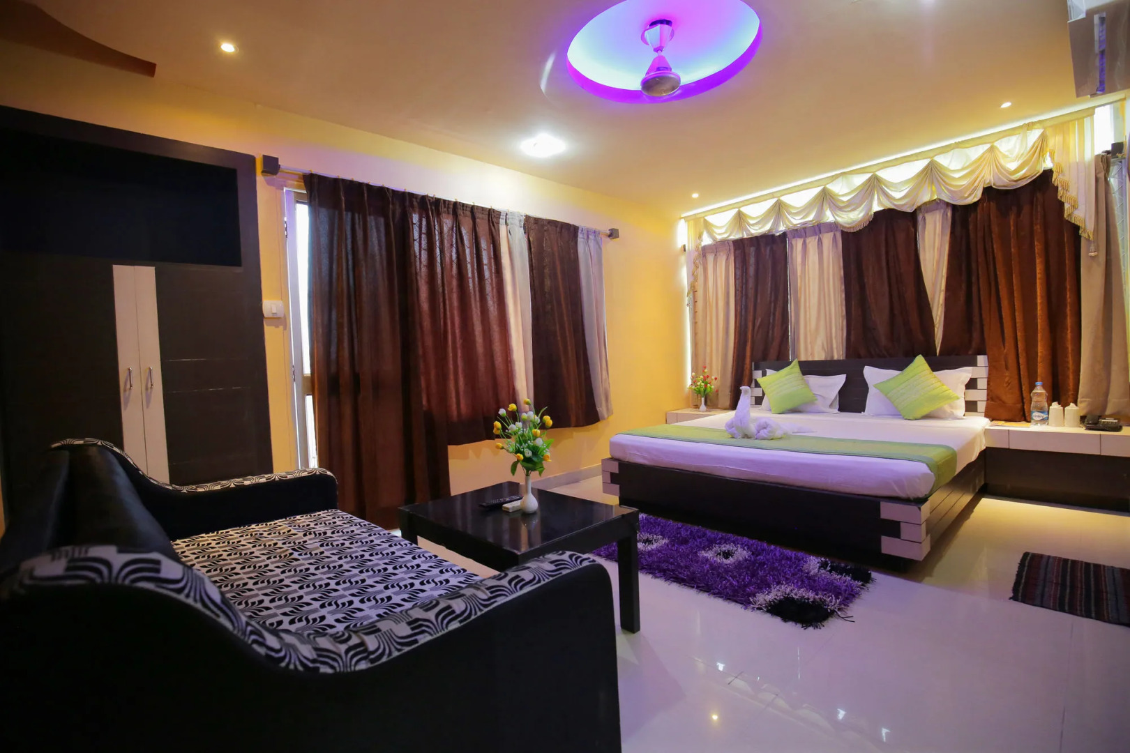 Hotel Pushpa - Berries Group of Hotels