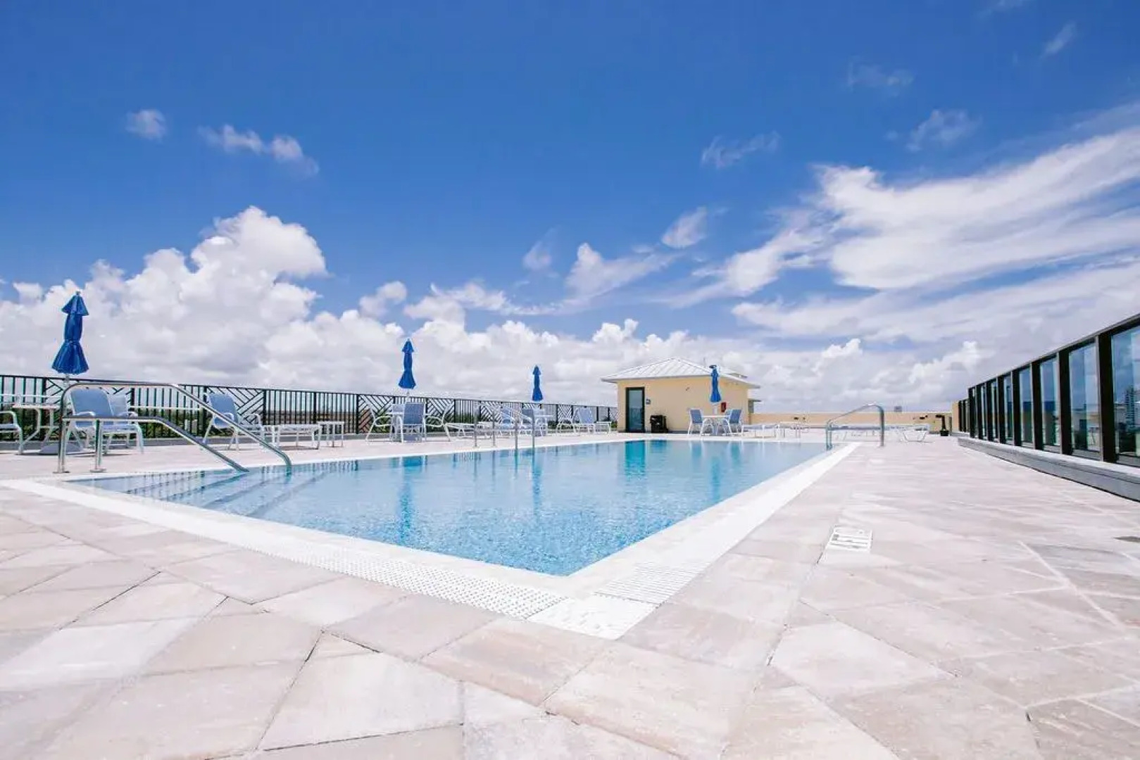 Vistalmar Beach Resort