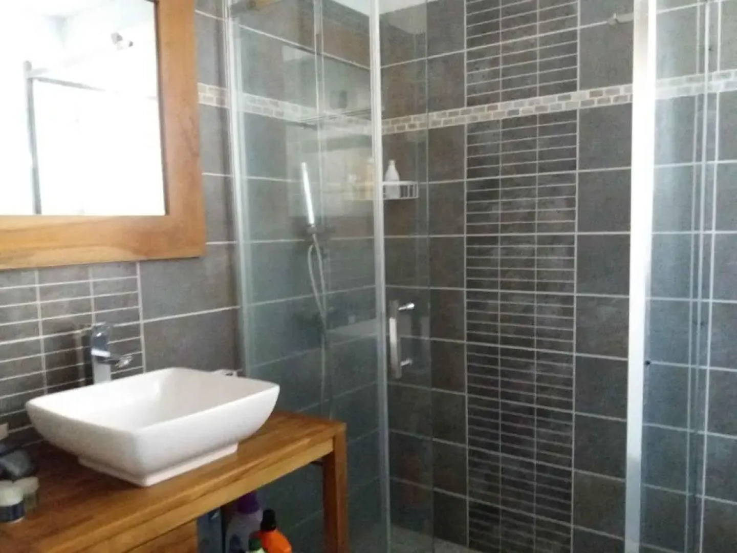 Beau F2 classé, vue mer, spa, jardin, parking et deck privatifs - piscine partagée