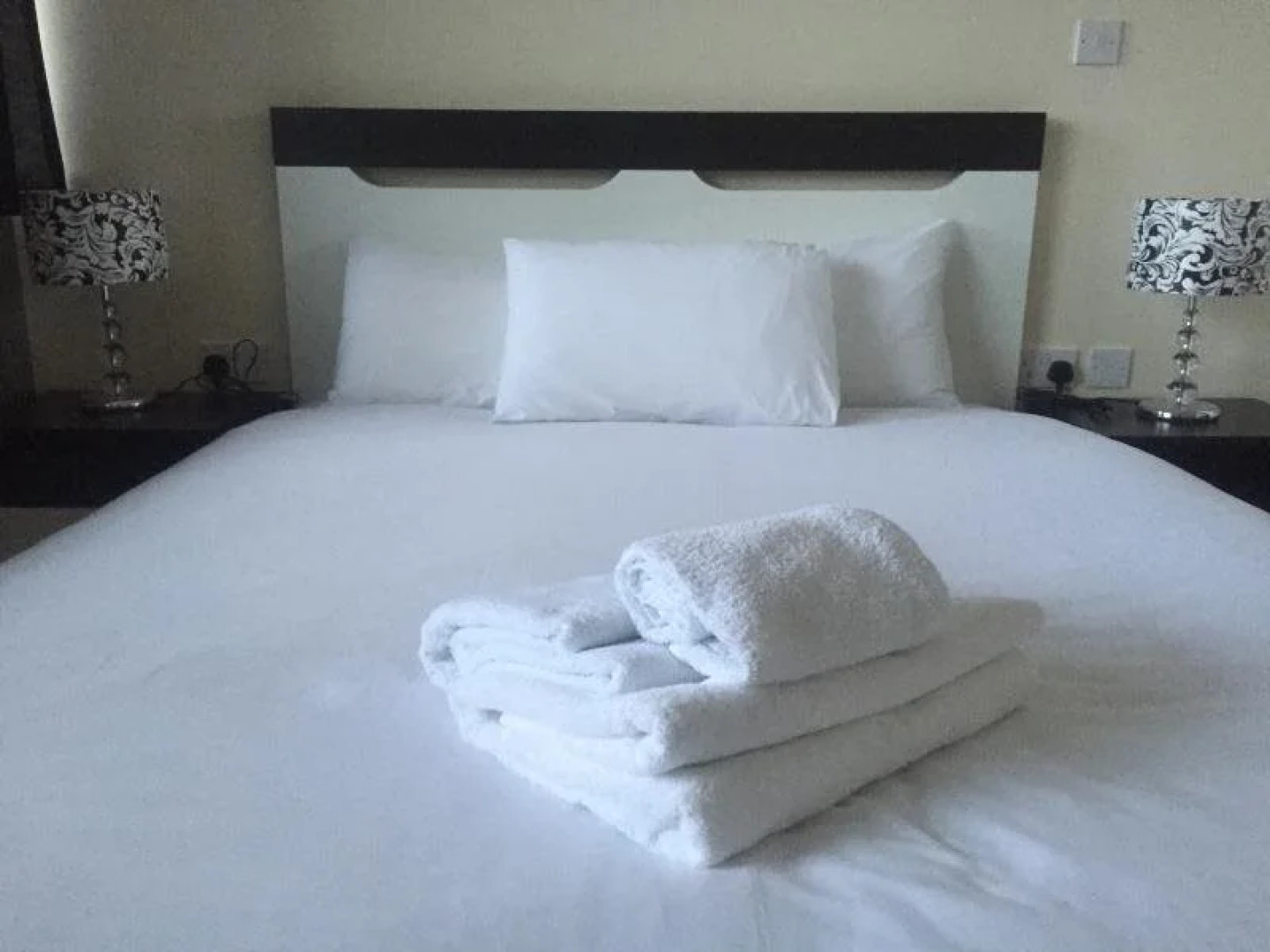 Max Estates Parallel House Serviced Apartments Slough