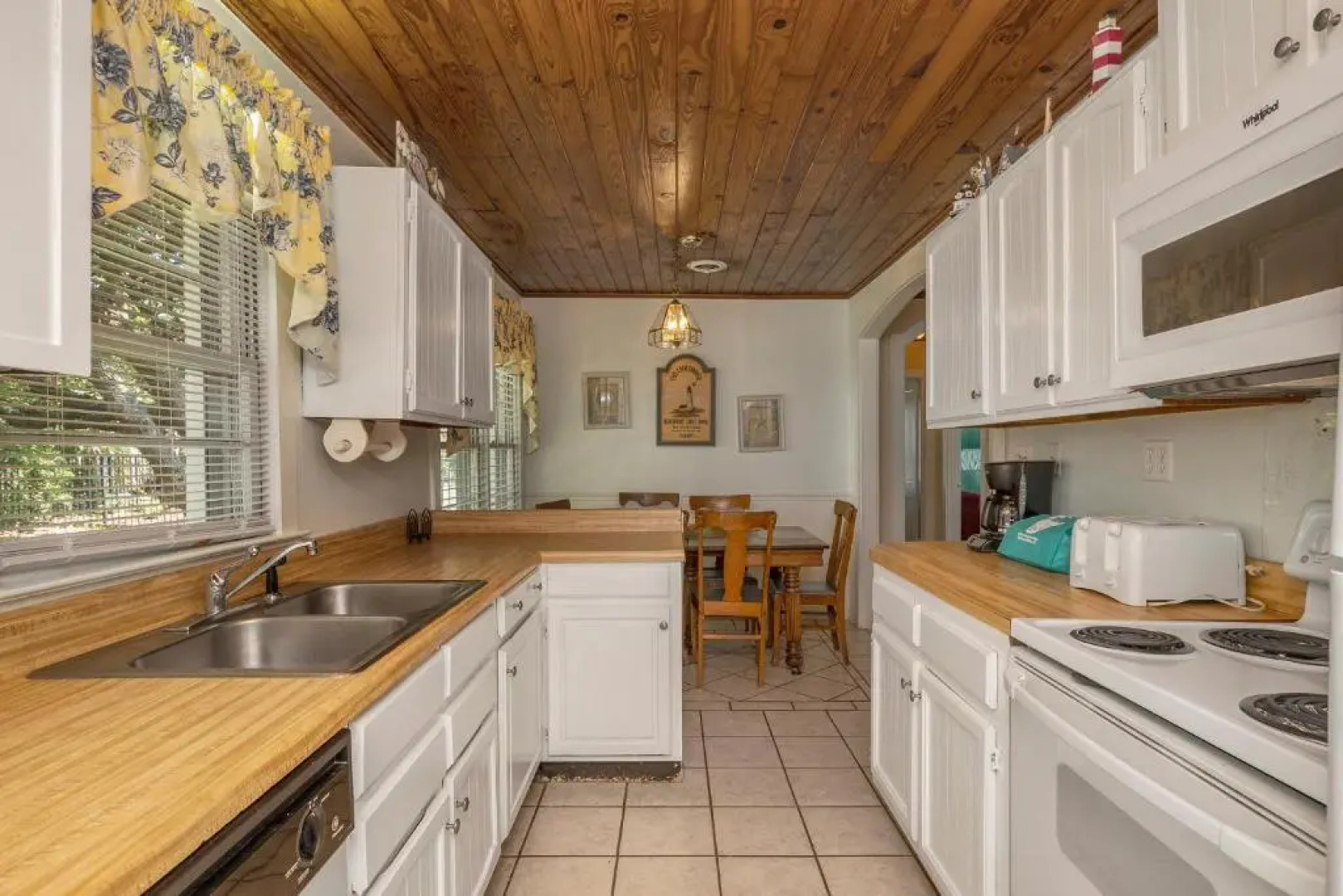 Papas Place by Oak Island Accommodations