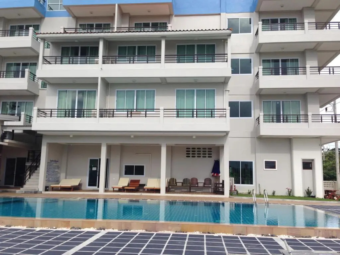 Sea Mountain Khanom Hotel