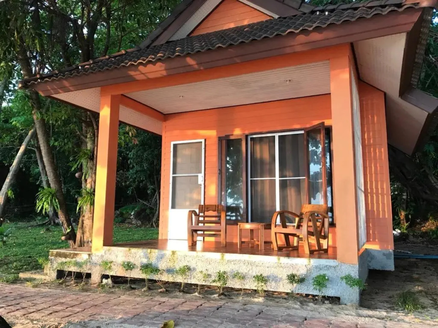 Paradise Beachfront Bungalows