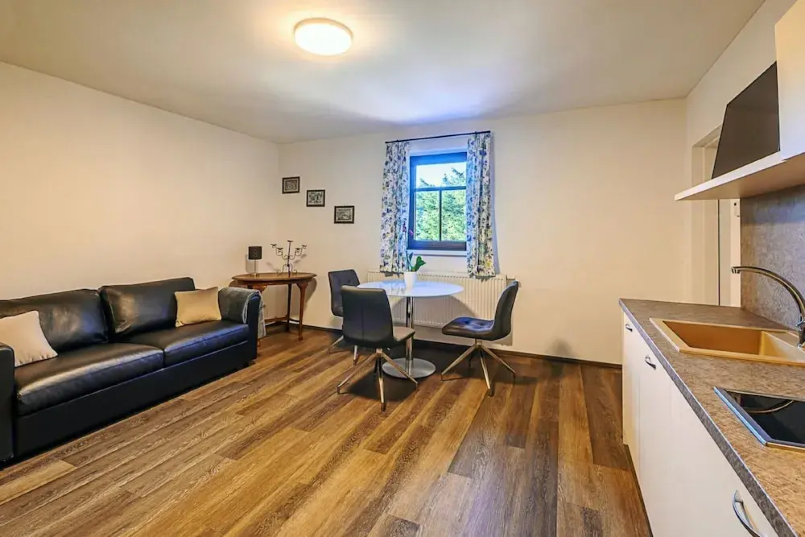 Villa Near Prkenny Dul With Sauna