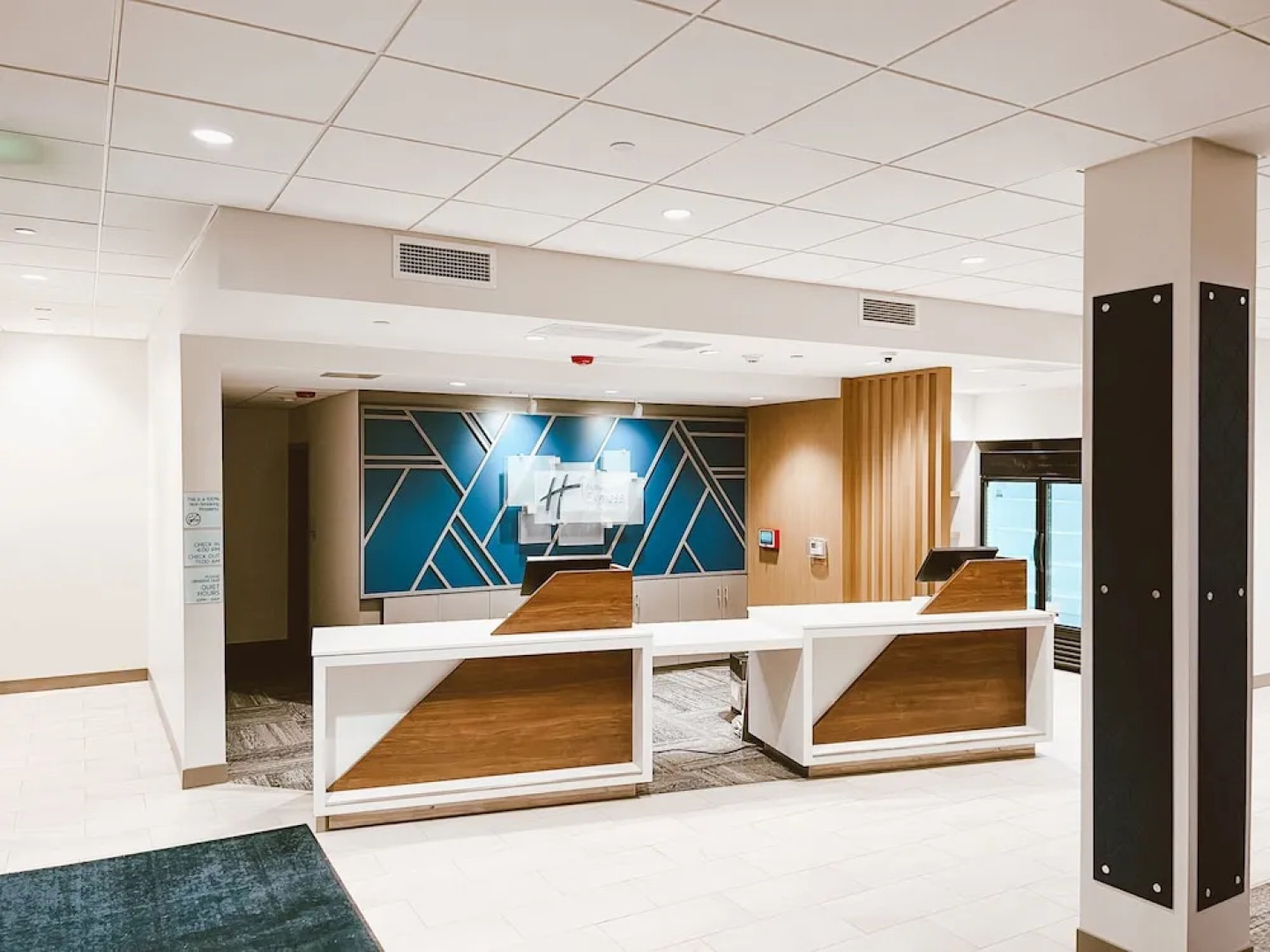 Holiday Inn Express & Suites Henderson South - Boulder City by IHG