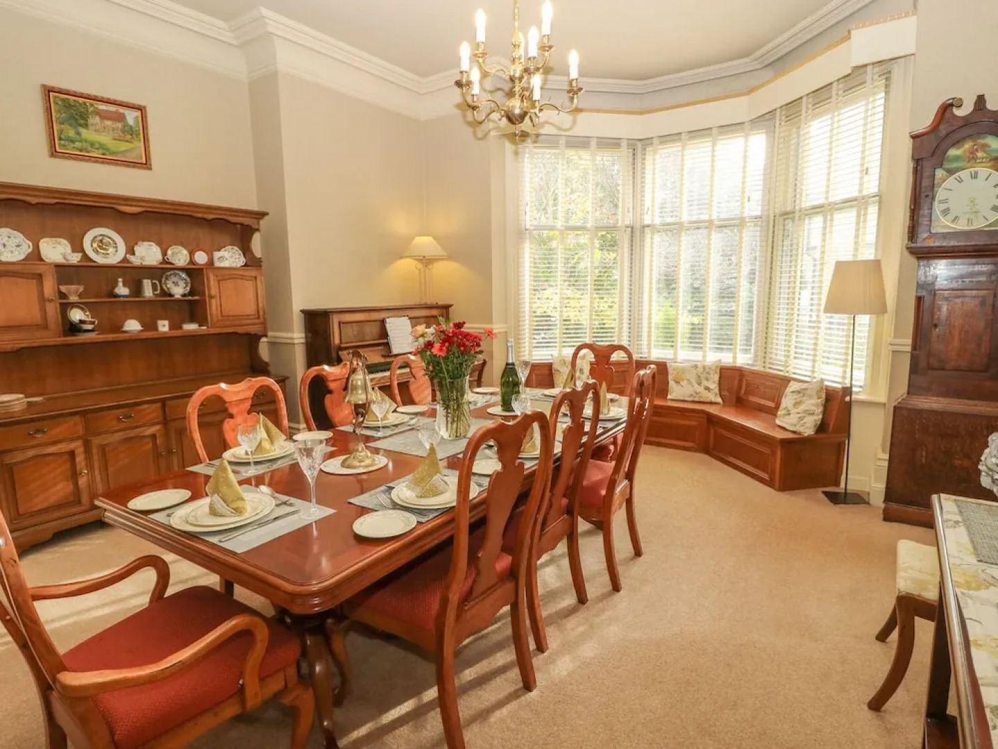 Lyndhurst, Brighouse