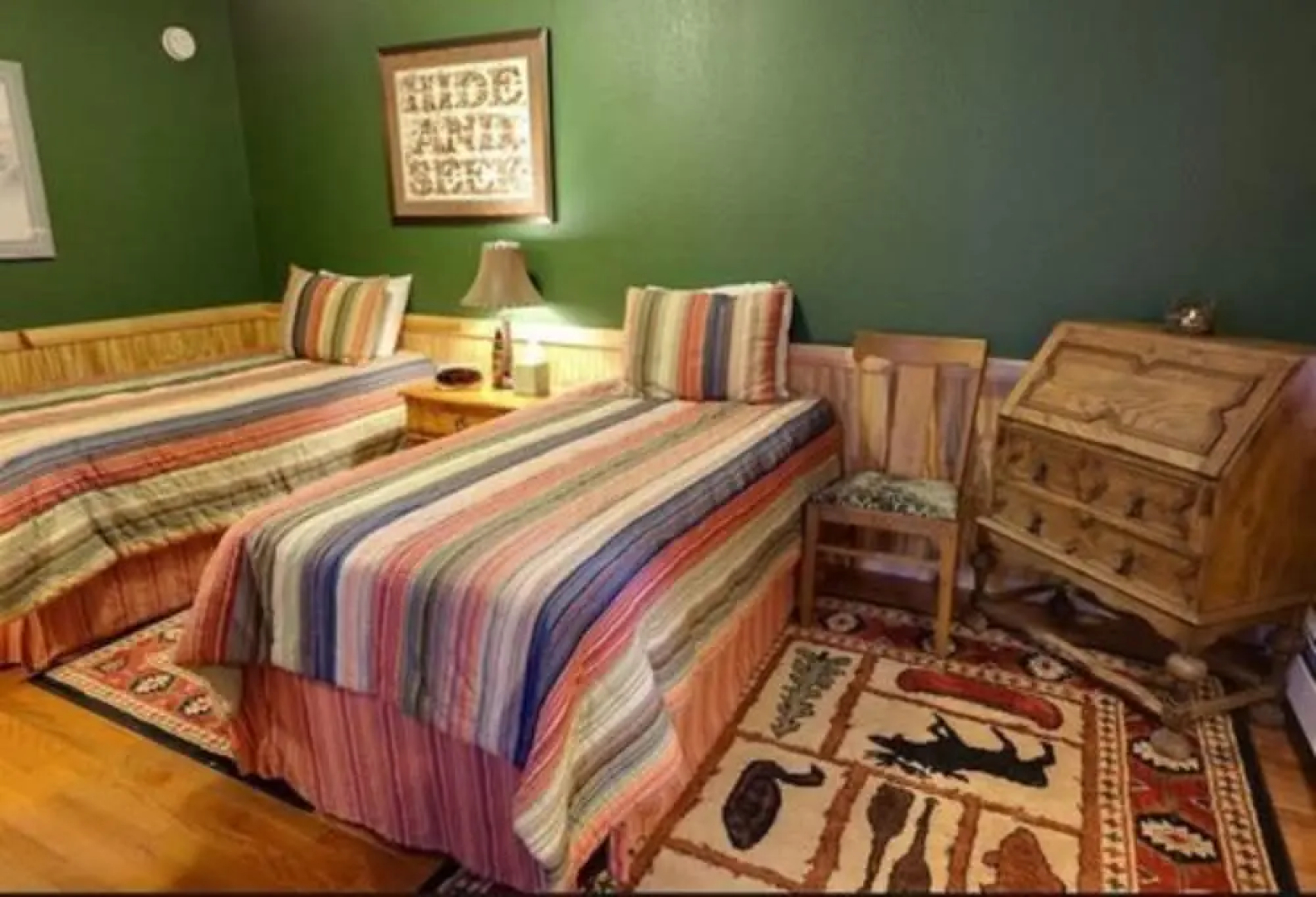 Sea Parrot Inn