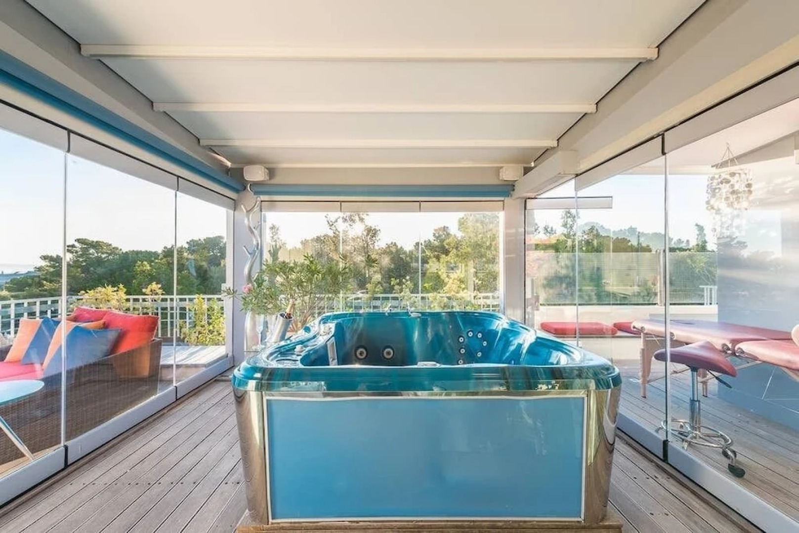 Sea View Apartment with Hot Tub & Sauna