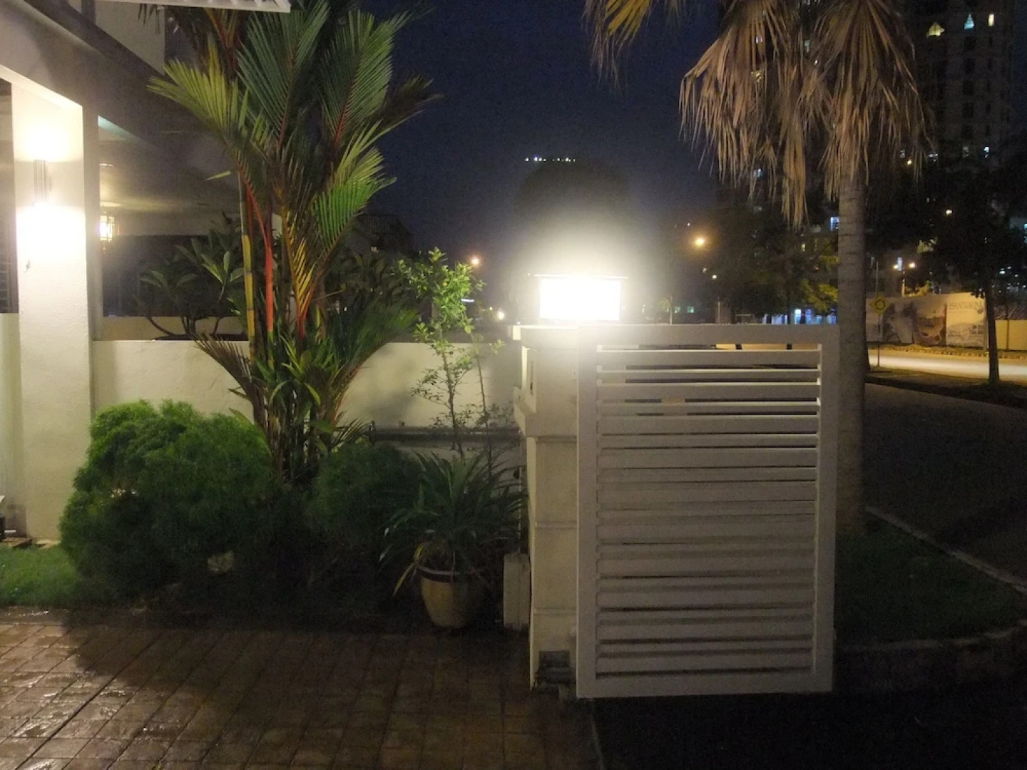 iBook 1 - Luxury Holiday Homestay