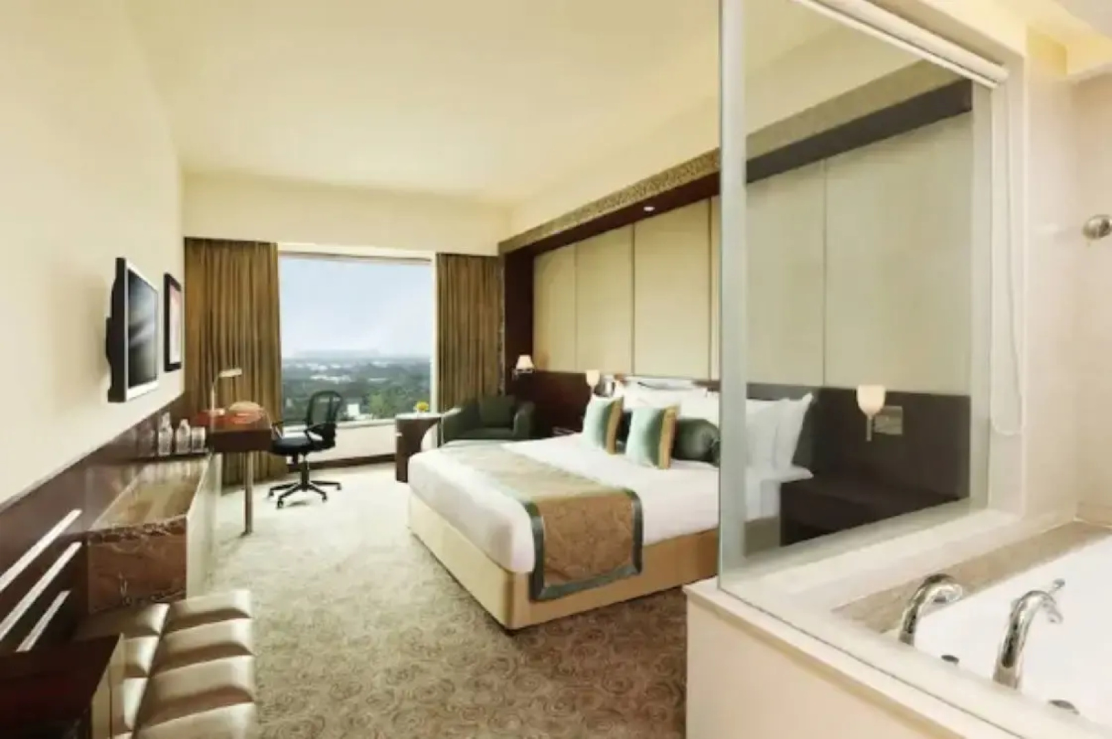 Crowne Plaza Ahmedabad City Centre by IHG
