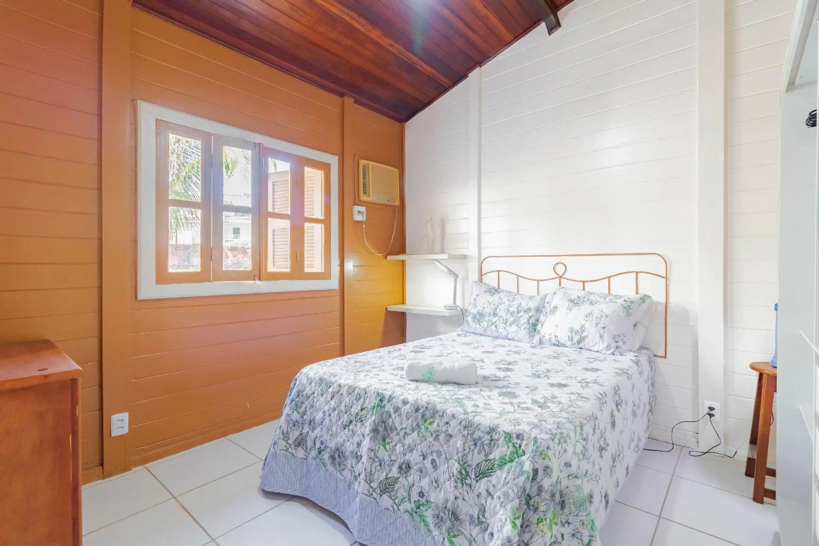 VT04 Excelente Casa 3 Quartos e Piscina