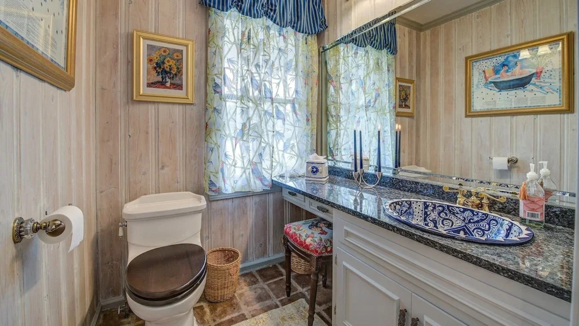 Relax And Enjoy This Idyllic Mull Cottage - Just Steps To The Beach! 6 Bedroom Home by Peace Vacations