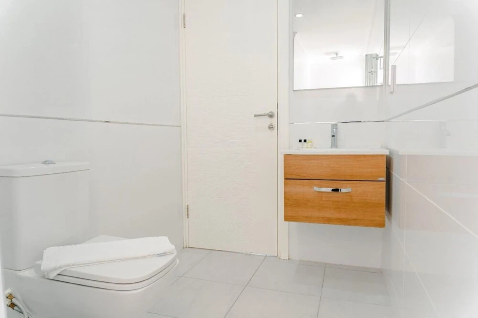 Family-friendly Apartment Just Steps Away From the Sea