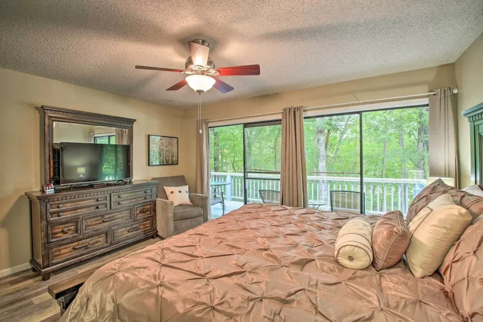 Furnished Deck & Grill: Hot Springs House