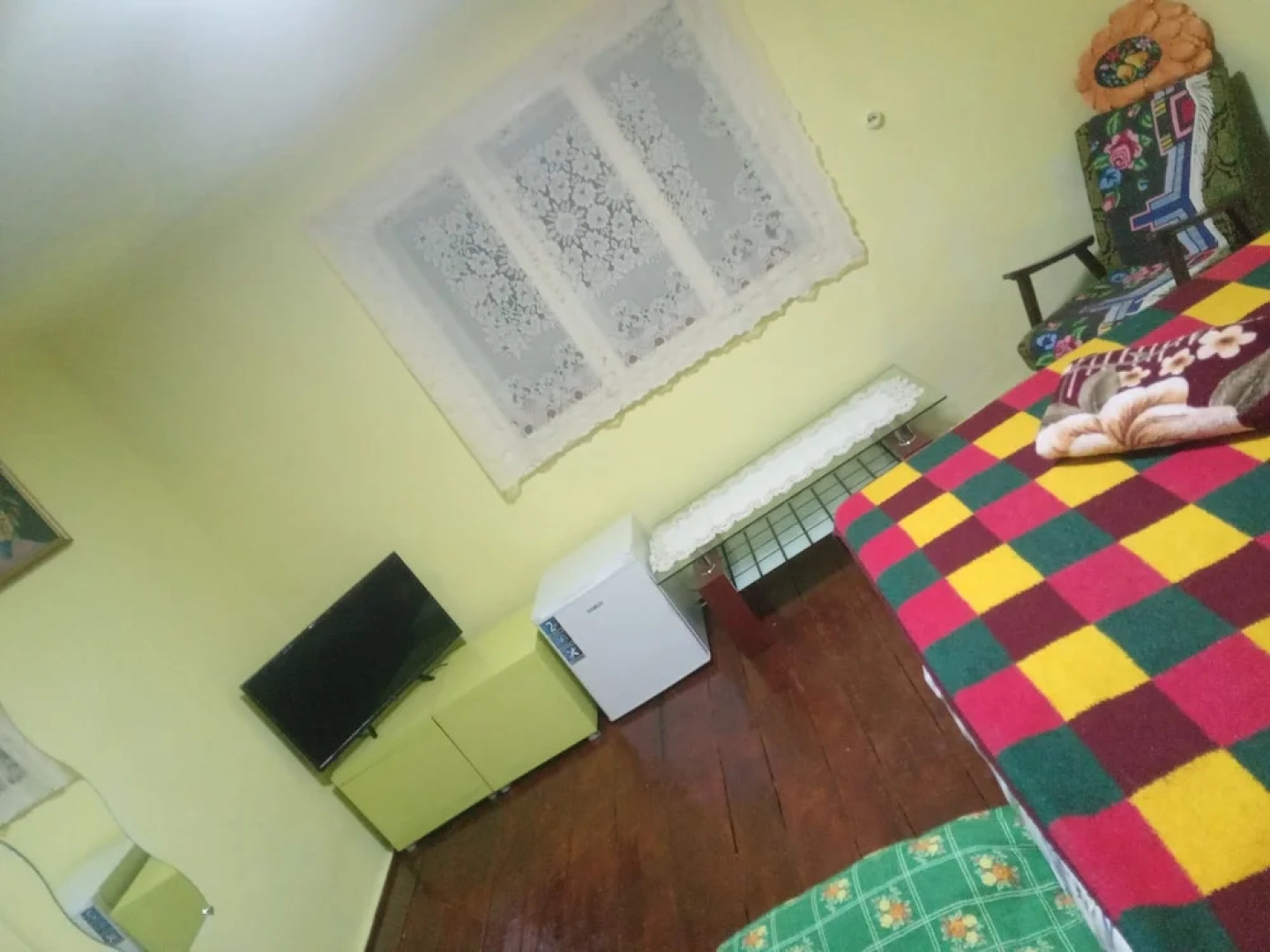 Room in Guest Room - Cozy Rural Retreat in Roşia Montana