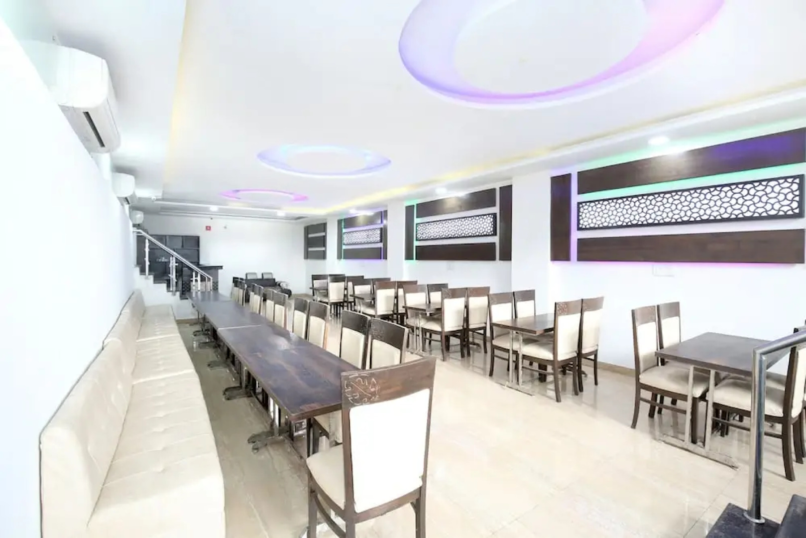 Capital O 10540 Hotel JD Residency