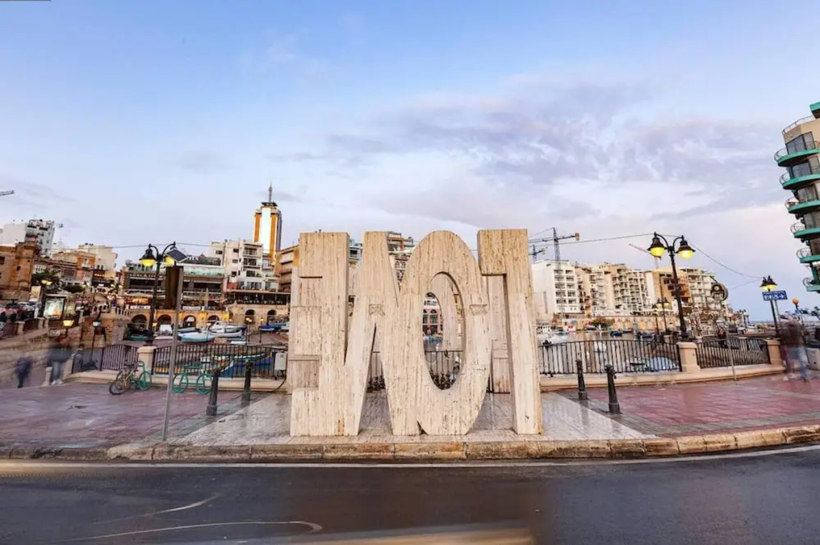 Remarkable 2-bed Apartment in St Julians