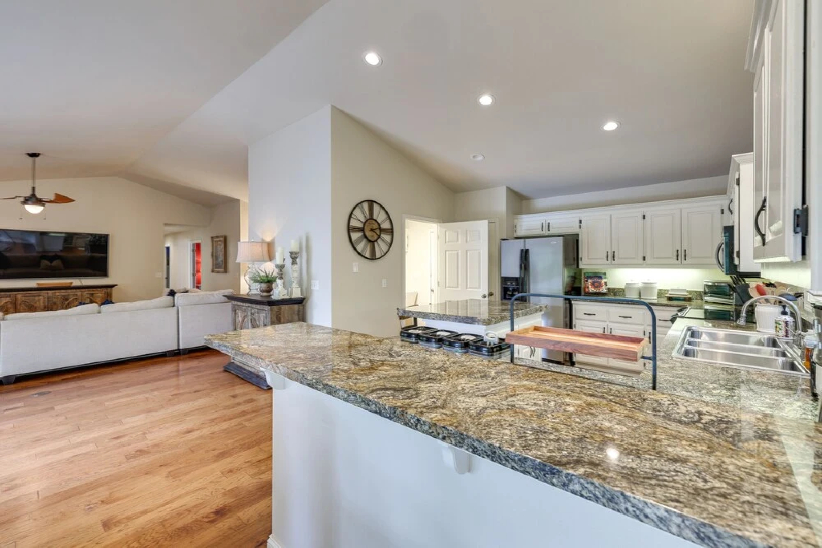 Bella Vista Vacation Rental: Access to Loch Lomond