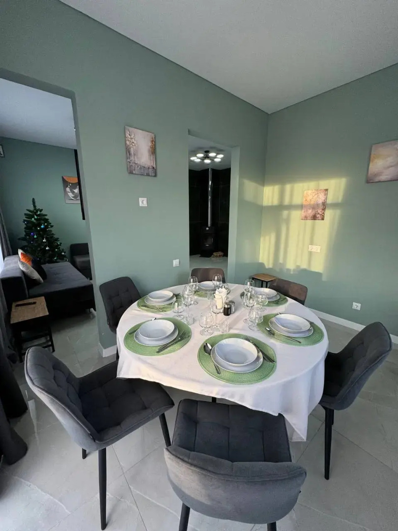 Коттедж "Небо" с подогреваемым бассейном и сауной